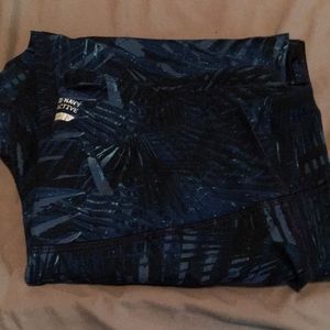 Old Navy Active Crop Pants